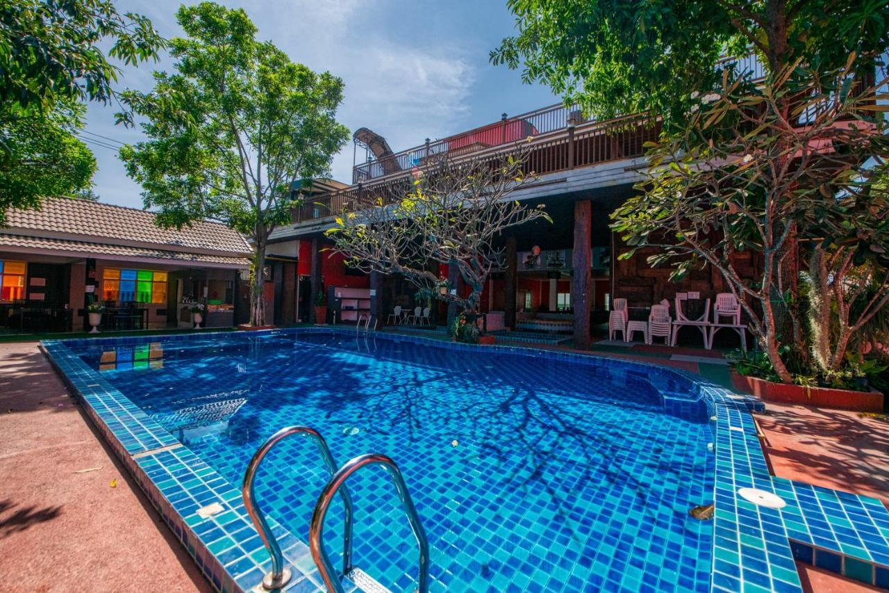 The Train Resort Jomtien Exterior foto